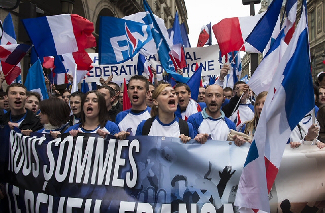 FNP støttespillere. Frankrike er et av de få vestlige land med et sterkt nasjonalistisk parti.