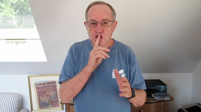 Alan Dershowitz synest å være en av toppene i det okkulte satanistiske Sannhedrin; Satans Synagoge, alt de gjør er å lyve og fordreie og forme virkeligheten i sitt bilde.