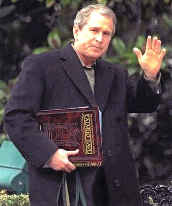 Jr. på vei til Talmud klasse.